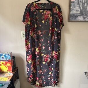 ❤️FINAL SALE❤️ Torrid Gray Floral Print Chiffon Maxi Kimono Size 00X/0X